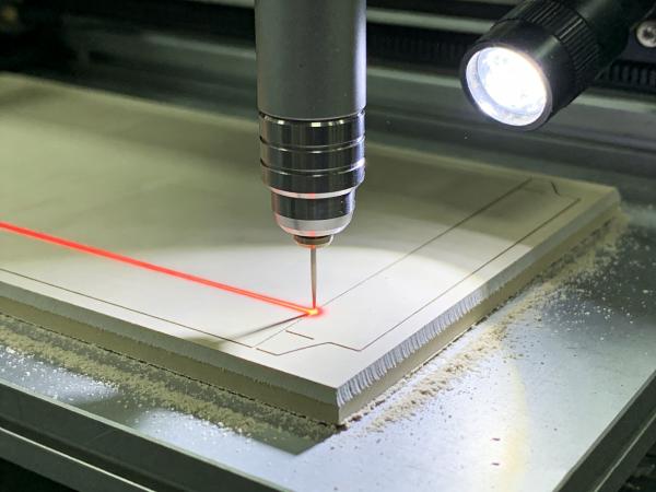 超越激光：以本地化創(chuàng)新與服務(wù)，引領(lǐng)全國(guó)LTCC紅外皮秒切割新標(biāo)桿